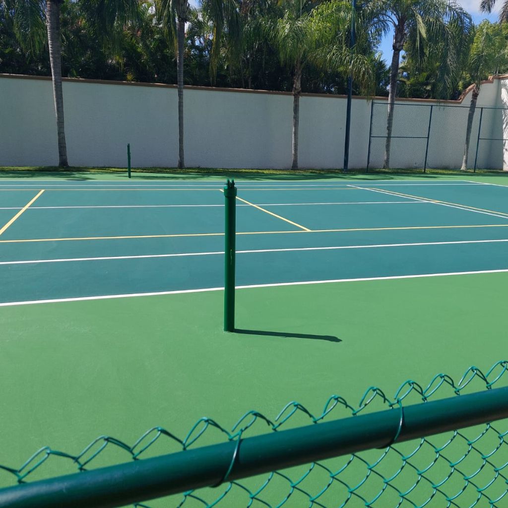 CONSTRUIMOS TU CANCHA DE TENIS EN TIEMPO RECORD.