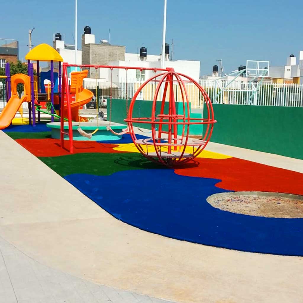 Parque real del bosque area de juegos pasto de colores