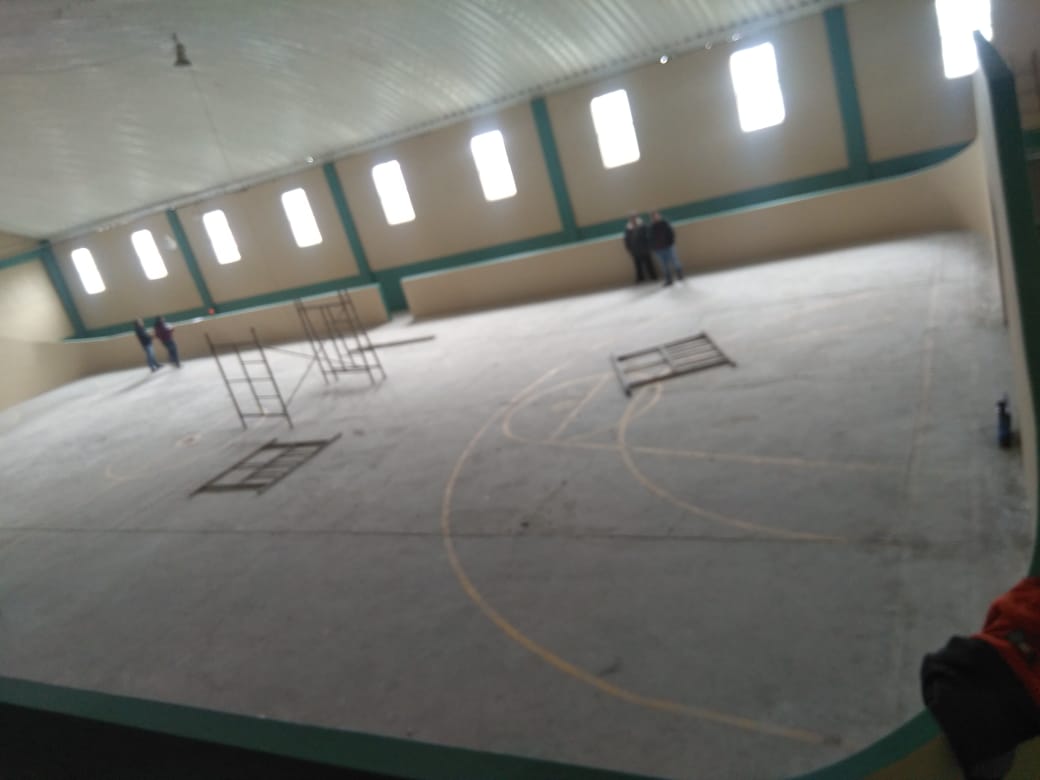como se construye una cancha de futbol rapido con pasto sintetico
