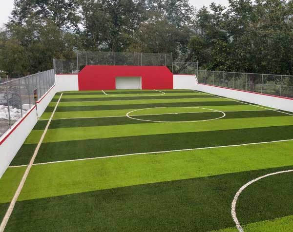 Cancha de futbol rapido con pasto sintetico